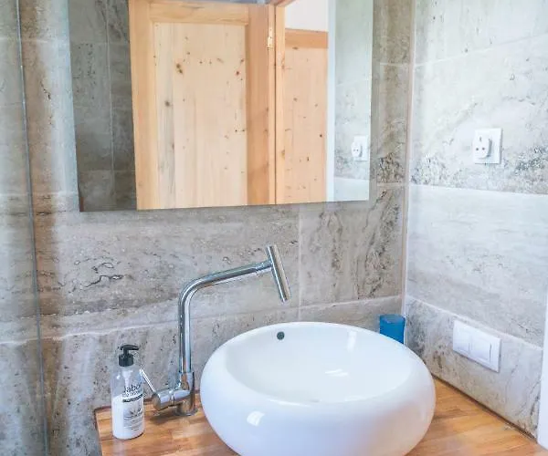 The Ohana アパート コラレホ